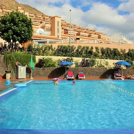 Pool And Sea View C013